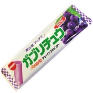 業務用菓子問屋GGx駄菓子　 明治チューイン　１本　ガブリチュウグレープＮ　　　×20個【駄xima】【メール便送料無料】｜osaka