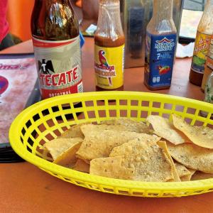 FAST FOOD BASKET ファストフードバスケット トレー タコス置き ハンバーガー プラスチック お皿 スタッキング おしゃれ アメリカ 軽量 カラフル