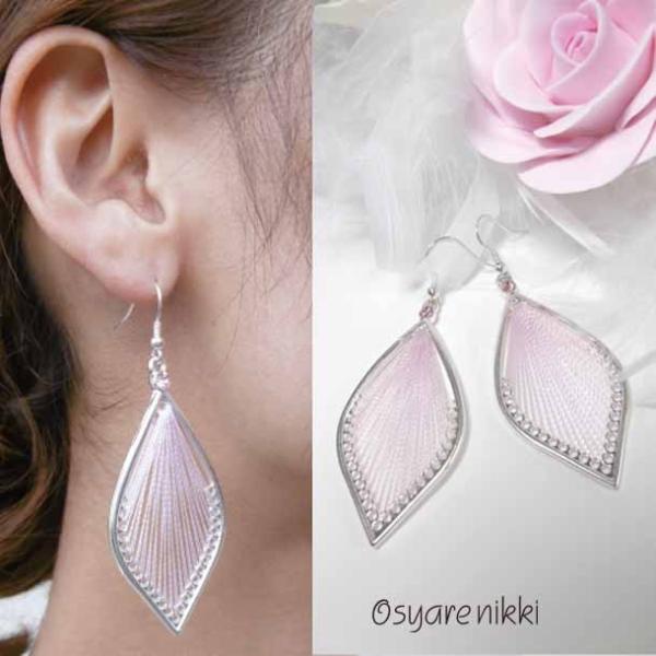 ハープリーフピアス  繊細 かわいい シャープ　モダン 可憐 花びら キュート 上品