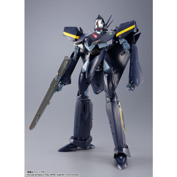 【新品】DX超合金 VF-17S ナイトメアステルスバルキリー（ガムリン木崎機） マクロス７