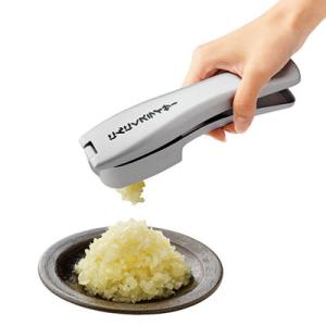 みじん切りもできるニンニクスライサー ガーリックスライサー