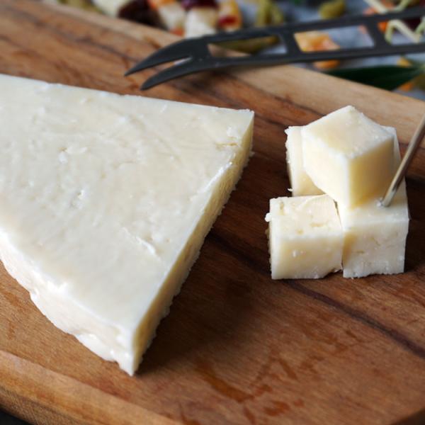 羊乳 セミハード チーズ ペコリーノ ロマーノ 60g イタリア産  毎週水・金曜日発送