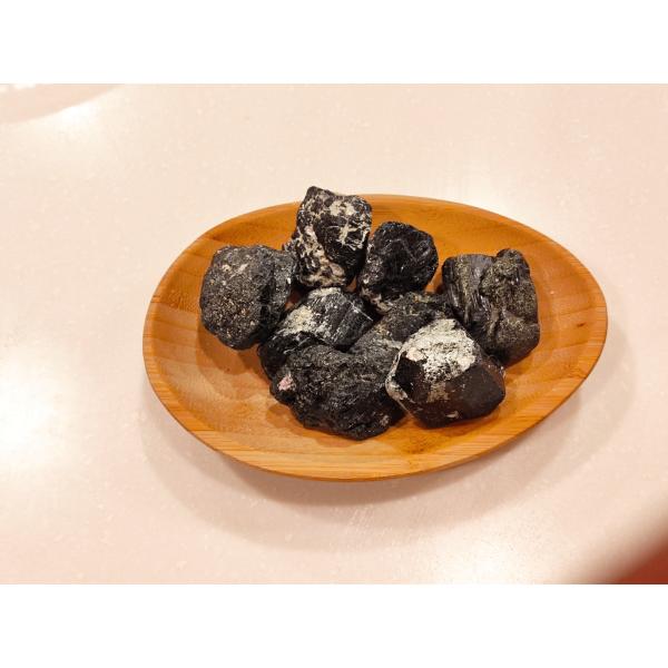 本物 大粒のブラックトルマリン鉱石 500ｇ ブラジル産 天然トルマリン原石