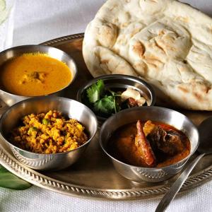 カレー  アジャンタ伝説のカレーセット（2〜3人前）