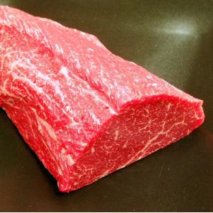 熊本和王　黒毛和牛（超希少）やわらか赤身ブロック 400〜500g