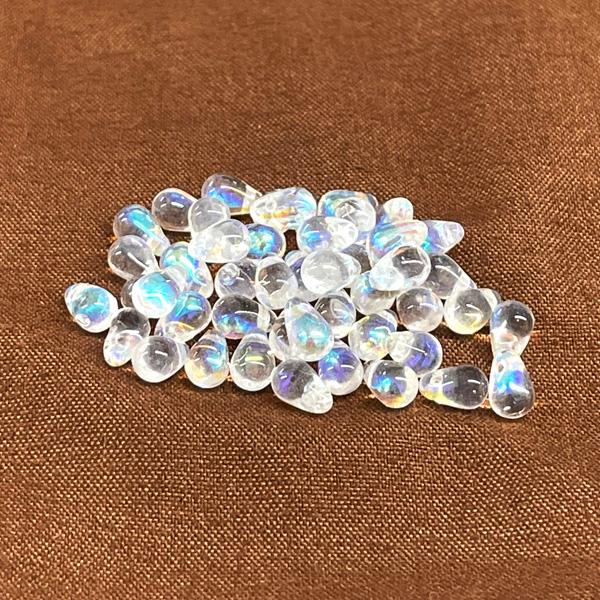チェコ ドロップ(約6mm×4mm)約30個入 クリスタルAB プレスビーズ ガラス ハンドメイド ...
