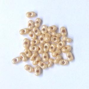 チェコビーズ ファルファーレ シードビーズ ガラス ハンドメイド アクセサリー (小/2mm×4mm)10g入(キャメルクリーム)｜ouioui-jc2