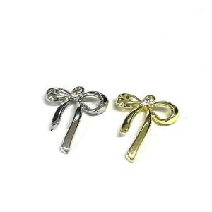 メタル リボンチャーム (約26×20mm) 2個入 蝶結び 大きめ パーツ カン付き ペンダント トップ クラフト メタル 手芸｜ouioui-jc