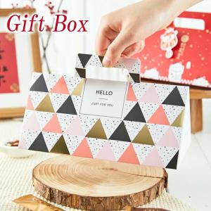 ギフトボックス ラッピング 梱包 箱 組み立て式 包装 紙製品 小物入り クリスマス プレゼント ピンク 赤 白 小物 Giftbox Xmasgiftbox Karlas カルラス Outfit 通販 Yahoo ショッピング