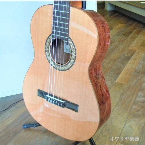 ミディアムスケールクラシックギター スペイン製　630mmスケール