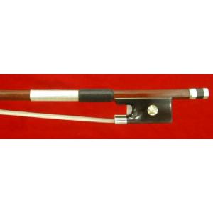 ワンランク上のバイオリン弓　高級フェルナンブコ