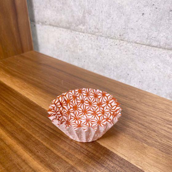 【250枚】6F・麻の葉柄（紅） 純白ペットケース 6号深口（40×25） 業務用 和柄 お弁当 惣...