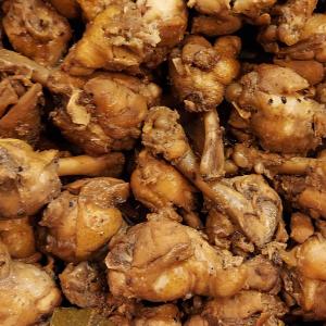 アドボ チキン　ADOBO CHICKEN｜palayok