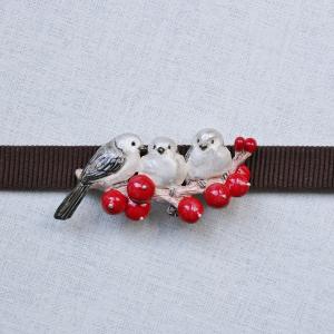 おしゃれな帯留め　シマエナガ　南天　PalnartPoc直営　アクセサリー　可愛い　ブランドパルナートポック直営店　シマエナガの枝