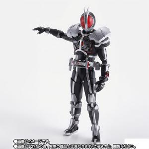 【即納新品】S.H.Figuarts(真骨彫製...の詳細画像1