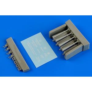 エアロボーナス 480129 1/48 WWII 米海軍携帯消火器(汎用)