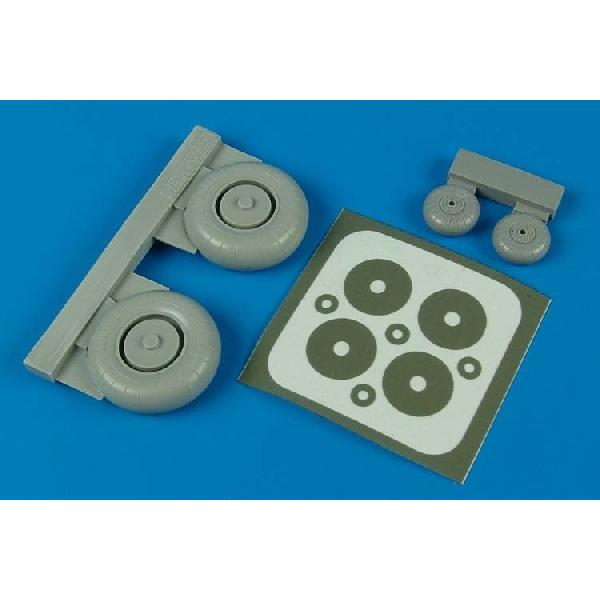 アイリス 2048 1/32 ユンカース Ju87G スツーカ 車輪＆マスキング (アカデミー用)