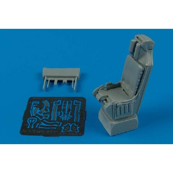 アイリス 4443 1/48 ESCAPAC 1G-2 イジェクションシート A-7E用(汎用)