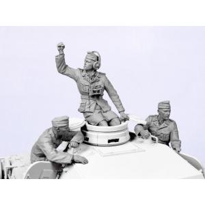 1/16 ドイツ軍 SS親衛隊 戦車兵 半身 2体セット T530 未塗装＆未