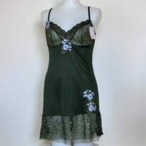 【85】トリンプ　フロラーレ 1425　モスグリーン　FL301 Slip　14,850円　FLORALE by Triumph　フロラーレ バイ トリンプ301　スリップ　大幅値下げ！｜paostore