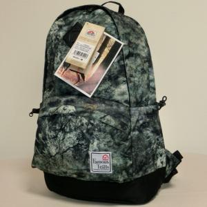 FamousTrails フェイマストレイル Dパックリュック　FTGN-500　ロックスキンカモフ 7213　タブレット・モバイル収納、ウレタンバッドポケット  最終！１個