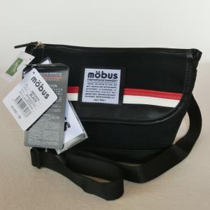 レターパックプラス520円可能　モーブス ショルダーバッグ　黒　mobus　MBPO401N　8207　4,290円　ブラック　テフロン加工、撥水・防汚　綿　メッセンジャ｜paostore