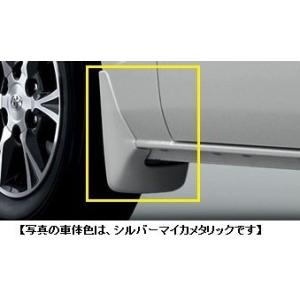 ハイエース TOYOTA トヨタ 純正 マッドガード カラード シルバー ハイエース TOYOTA トヨタ 純正 マッドガード カラード シルバー