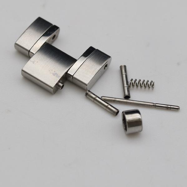 良品 タグホイヤー CV2013 LY2L49 純正コマ 1コマ シルバーカラー 17mm用 メンズ...