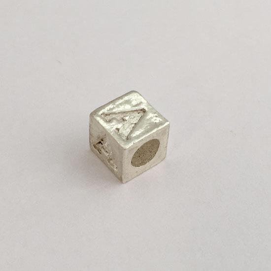 シルバーダイスA / 高さ5.5mm / 横5.5mm