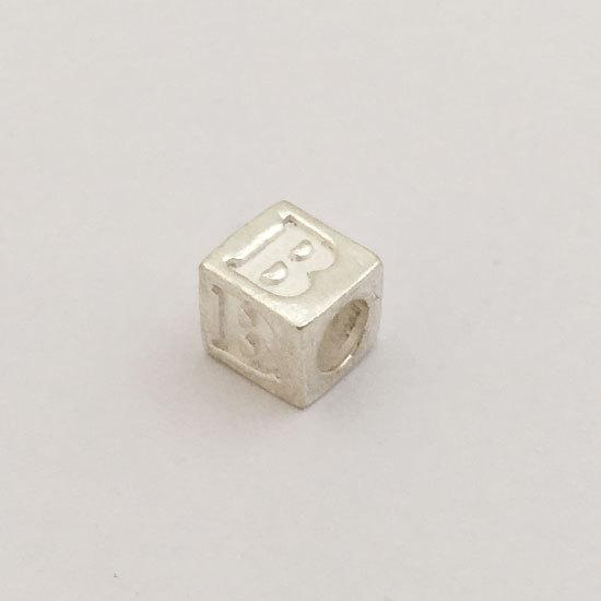 シルバーダイスB / 高さ5.5mm / 横5.5mm