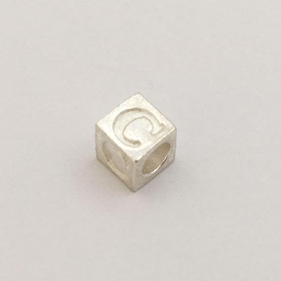 シルバーダイスC / 高さ5.5mm / 横5.5mm