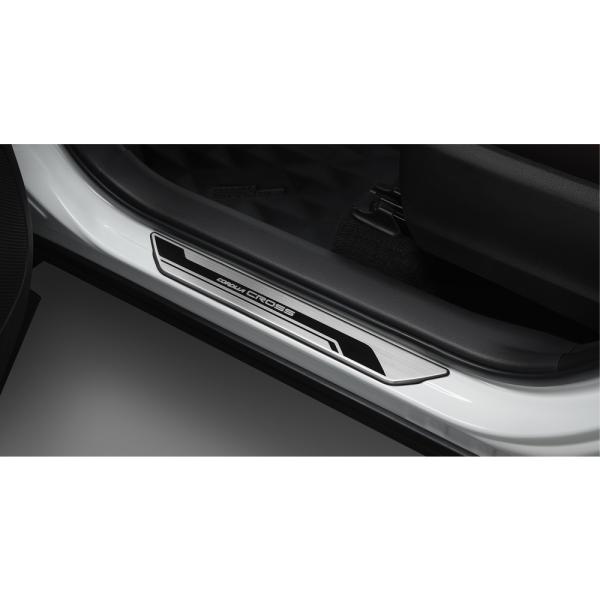 COROLLA CROSS トヨタ純正 スカッフプレート サイドステップガーニッシュ カローラクロス...