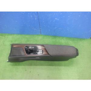 日産（NISSAN） 日産純正 オーラ テールランプASSY LH 26555-6XL0A