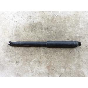 ノア 　ZRR85G リヤ右ショックアブソーバー 3R9 カヤバ  48531-80786