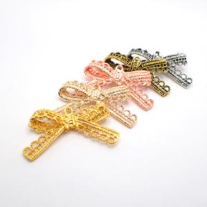 ポイント5倍★ メタルチャーム (139) レースリボン 金属チャーム 約20mm×約40mm カン付き パーツ バレンタイン パーツ