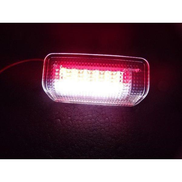 ダイハツ　アルティス　LED２色 白点灯/赤点滅 カーテシランプ　ドアランプ