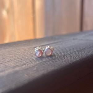 ラウンドピンクシェルピアス　インディアンジュエリー/ネイティブアメリカン/ナバホ族/シルバーピアス