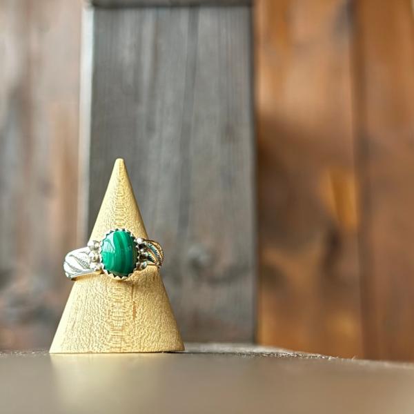 マラカイトのシルバーリング　インディアンジュエリー/ネイティブアメリカン/シルバーリング/ナバホ族/...