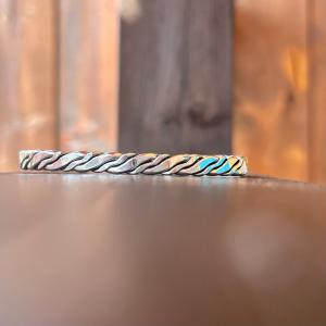 ホワイトバッファローバングル インディアンジュエリー/ネイティブ