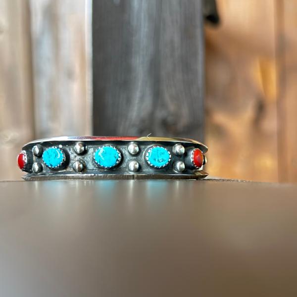 ターコイズとコーラルのコンビバングル インディアンジュエリー/ネイティブアメリカン/ナバホ族/アメカ...