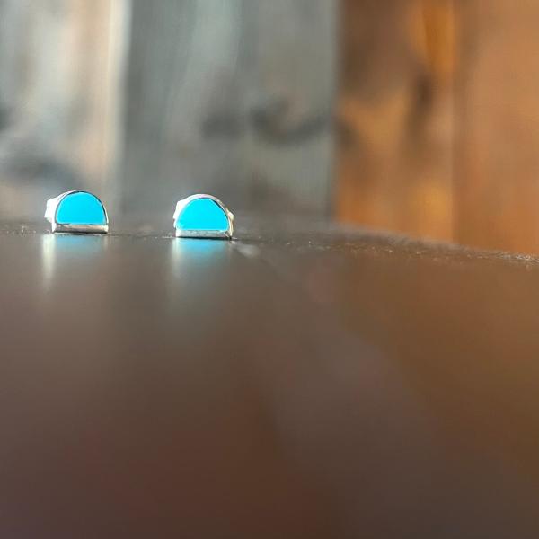 半円ターコイズピアス　インディアンジュエリー/ネイティブアメリカン/ナバホ族/シルバーピアス