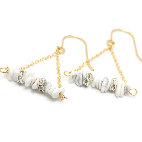 【winQ】ハウライト さざれ天然石ピアス（ペア・14KGF）