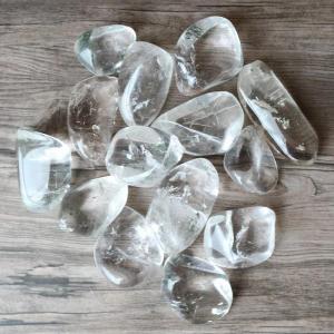 水晶 タンブル 浄化 虹入り 50g 天然石 パワーストーン マクラメ編み ワイヤーアクセサリー ハンドメイド