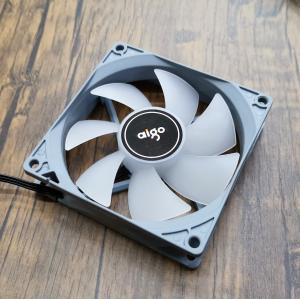 【新古品/未使用】ファン LED発光 90mm...の詳細画像1
