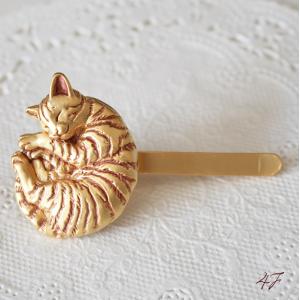 ネコ ヘアフック 4F パルナートポック 猫 ねこ ネコ キャット ヘアピン ブラフシューペリア 雑貨 小物｜patapataminzoku