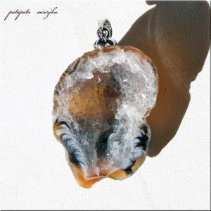 トレジャーメノウ ペンダント トップ アゲート ジオード ドゥルージー