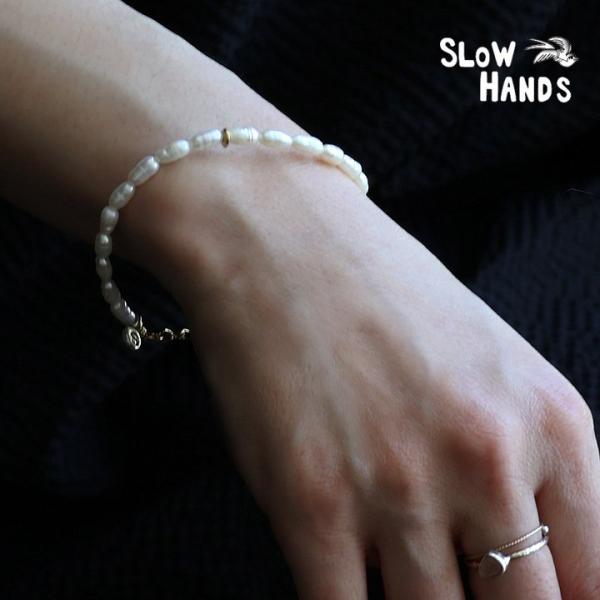 SLOW HANDS スローハンズ ブレスレット レディース 淡水パール 真鍮 ゴールド 不揃いパー...