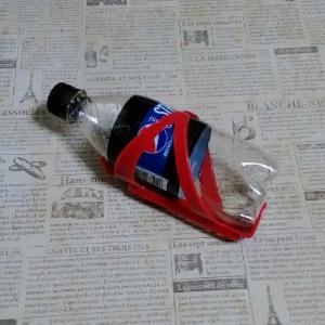 ノーブランド プラスチック ドリンクホルダー/ボトルホルダー/ボトルゲージ/ボトルケージ