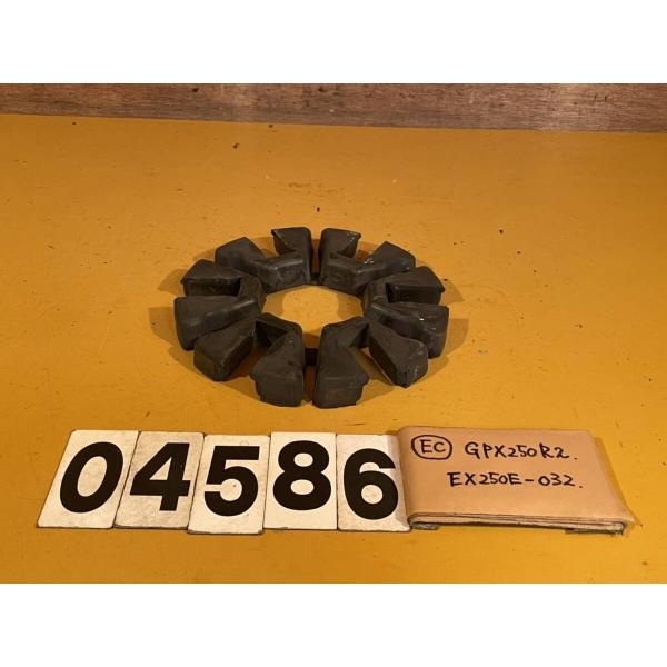 【送料無料】[EC  04586]GPX250R2 純正リアスプロケット　ハブ　ダンパー!!同梱可!...