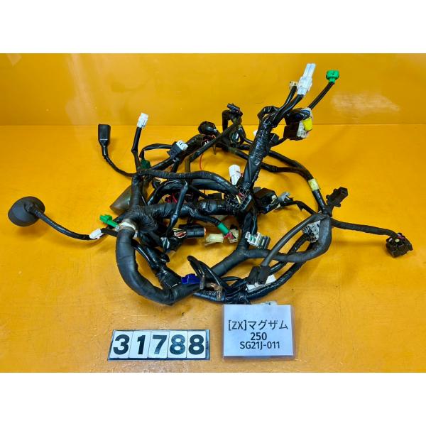 【送料無料!!】[ZX 31788]@ヤマハ YAMAHA マグザム250 SG21J-011 メイ...